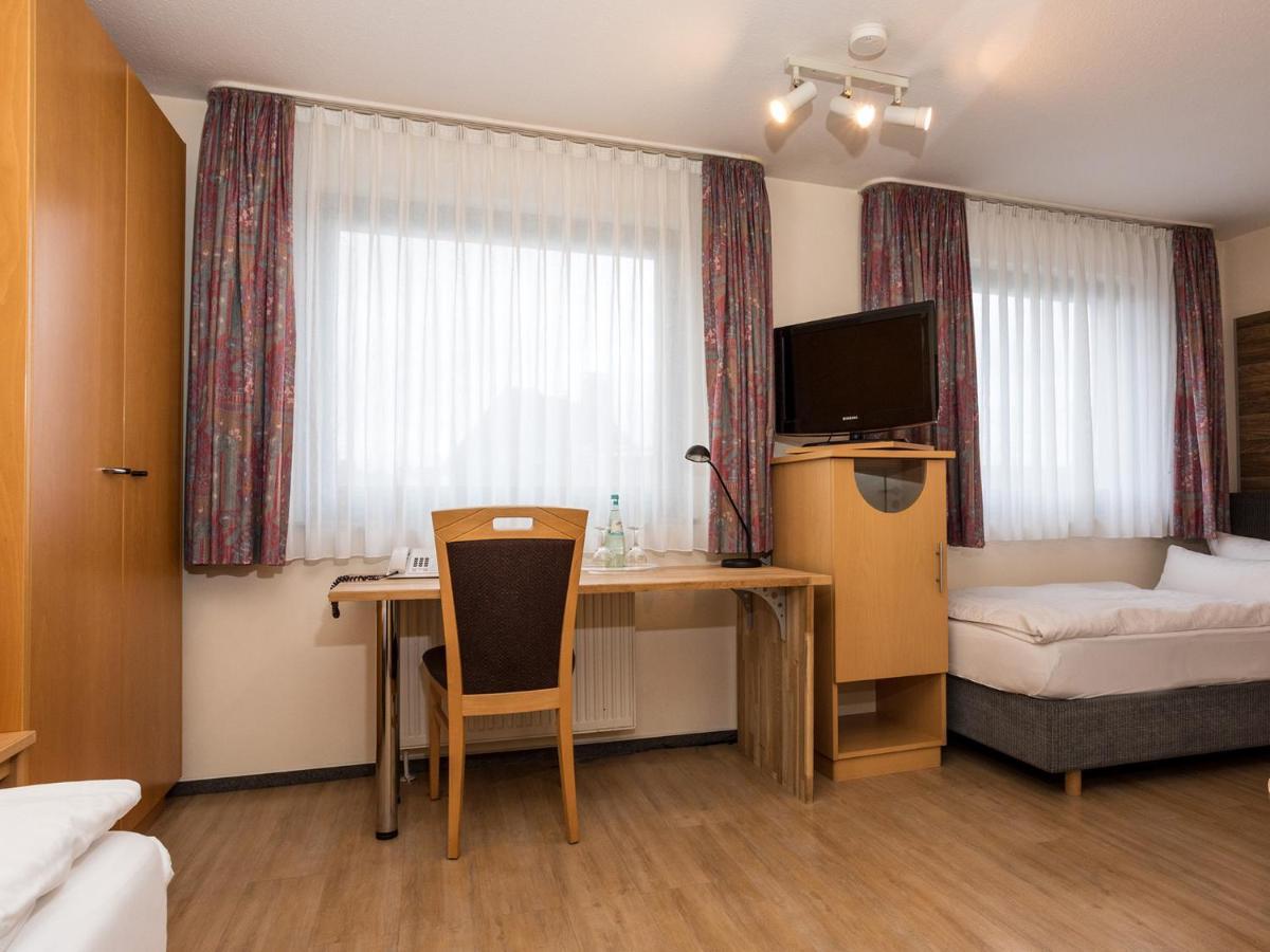 Hotel & Wirtshaus Hansen Bergisch Gladbach Exterior foto